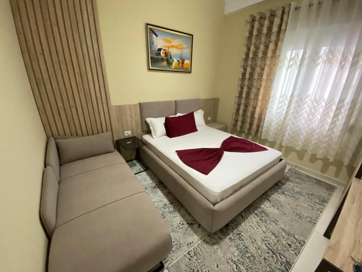 Kevin'S Lungomare Apartment Vlorë エクステリア 写真