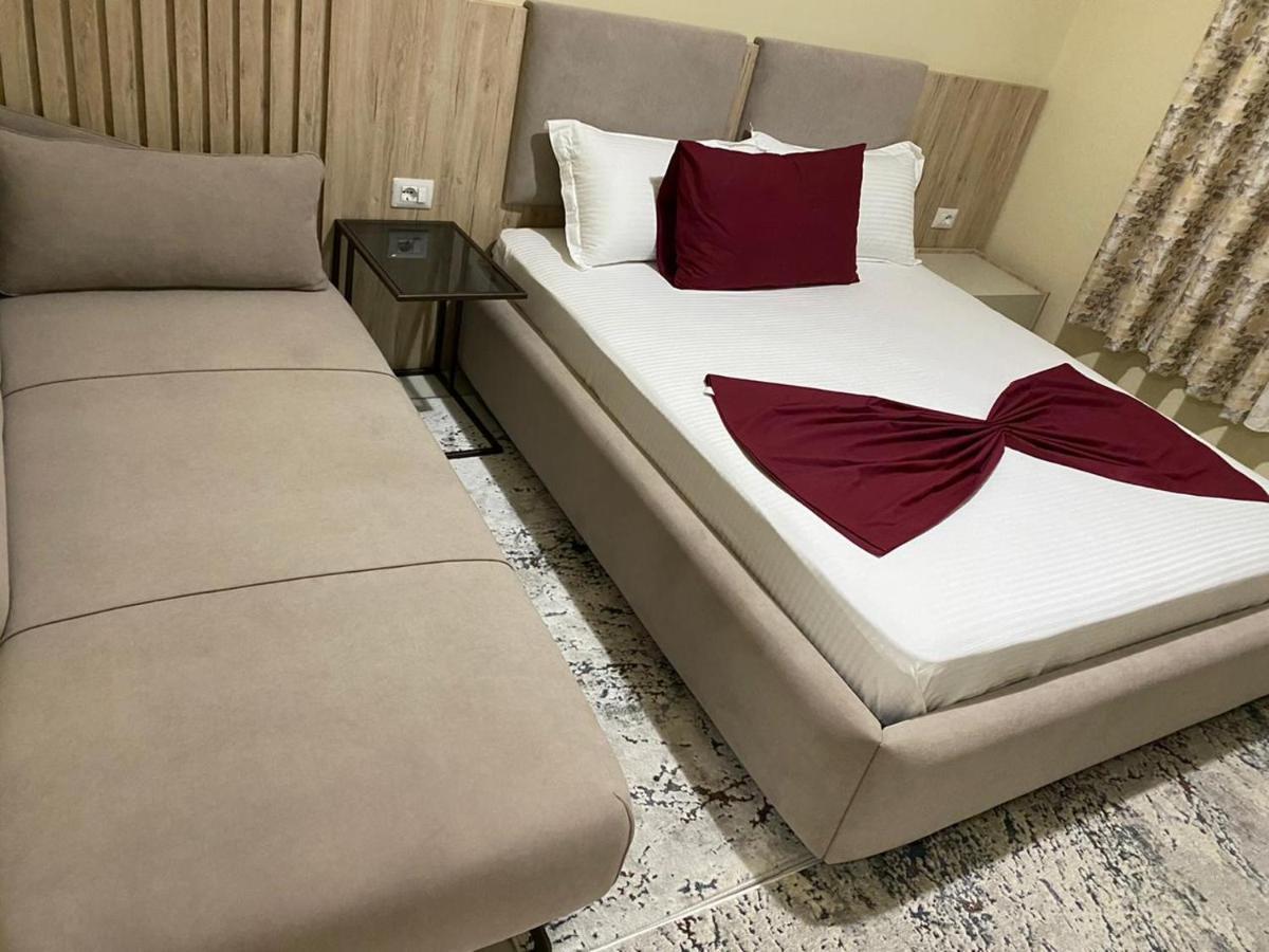 Kevin'S Lungomare Apartment Vlorë エクステリア 写真