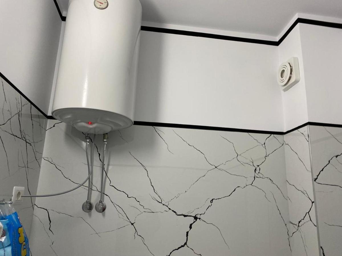 Kevin'S Lungomare Apartment Vlorë エクステリア 写真