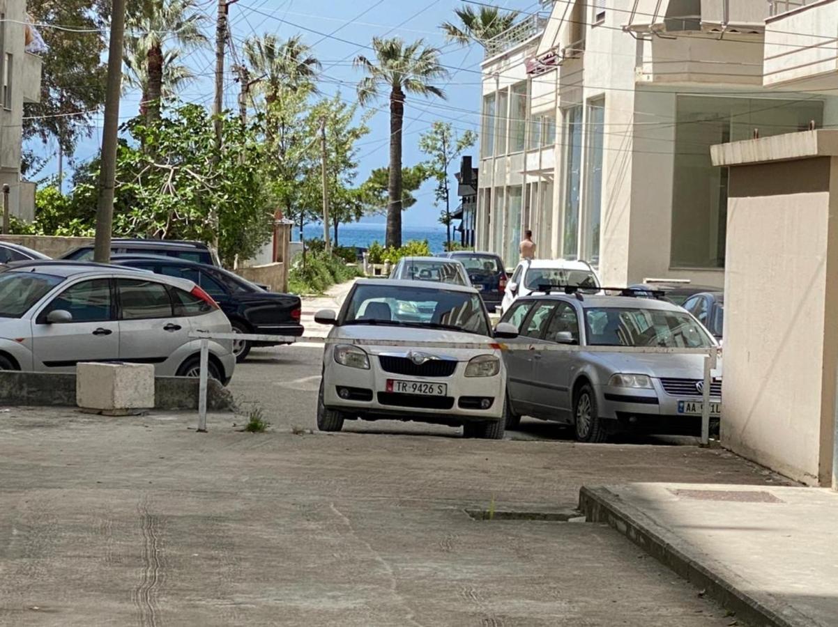 Kevin'S Lungomare Apartment Vlorë エクステリア 写真