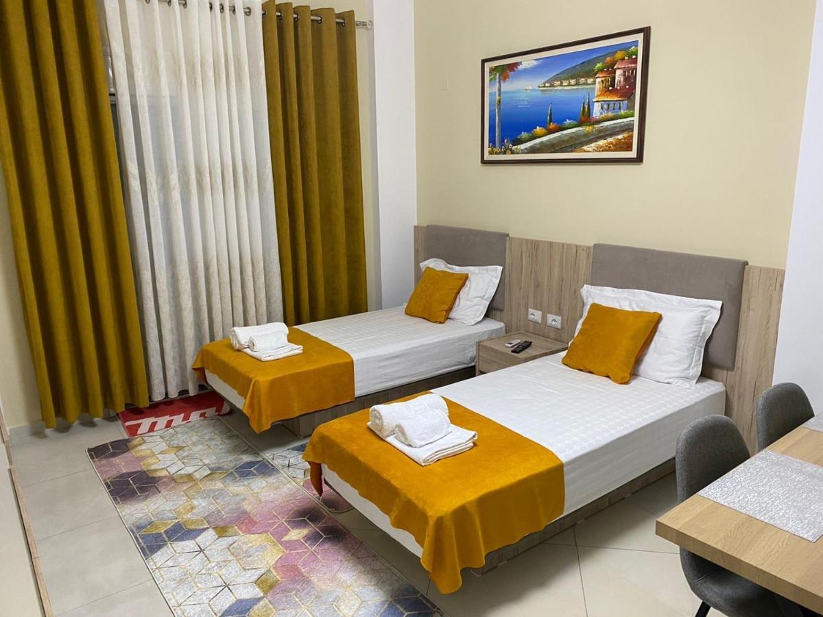 Kevin'S Lungomare Apartment Vlorë エクステリア 写真
