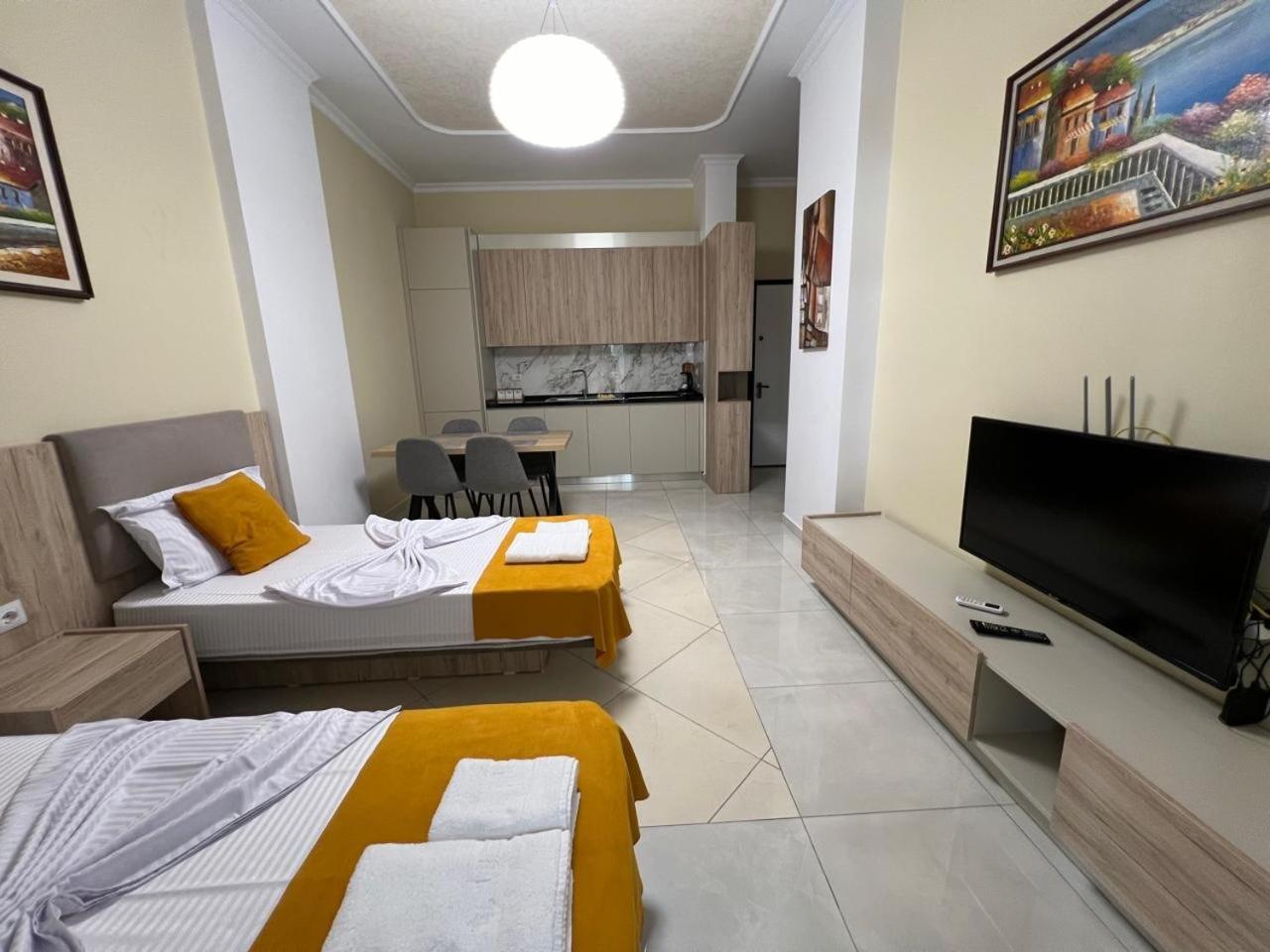 Kevin'S Lungomare Apartment Vlorë エクステリア 写真